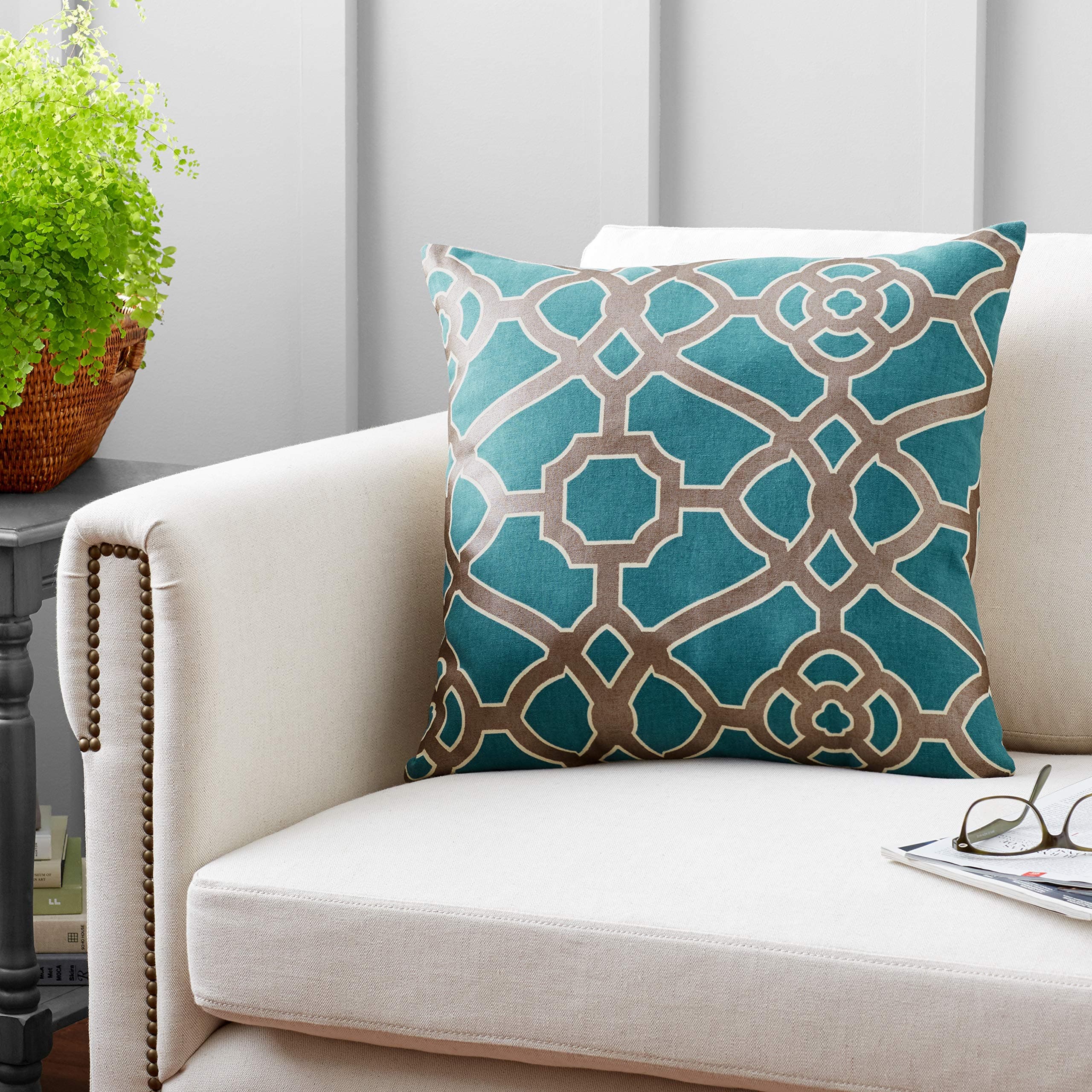 Amazon Brand – Ravenna Home Contemporary Geometric Pattern Throw Pillow - 20 x 20 Inch